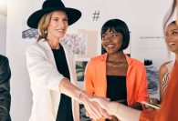 Mode au Travail : Comment Se Familiariser avec les Dernières Tendances